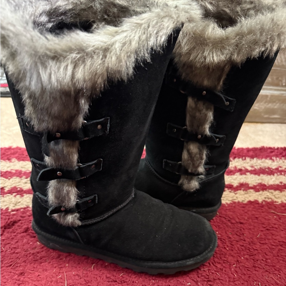 BearPaw Black Boots with Fur Trim
